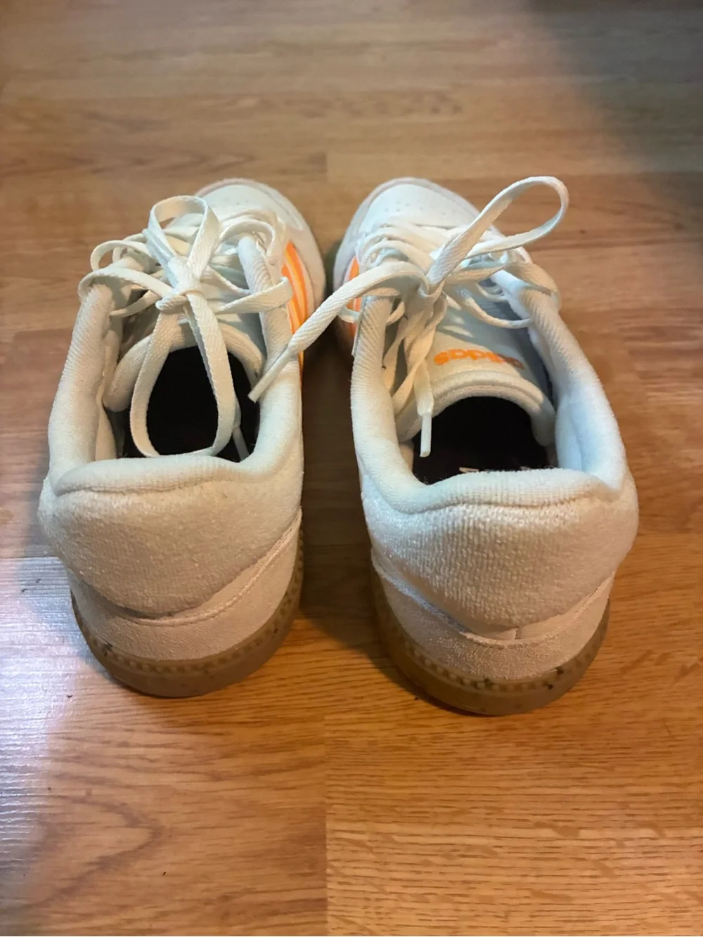 ADIDAS BREAKNET - ONLY WORN ONCE